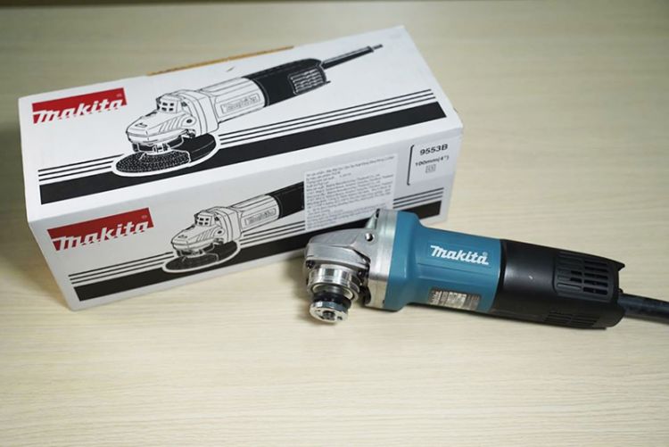 Máy mài góc Makita 9553B (Công tắc đuôi)